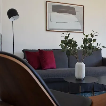 Vale Apartment *